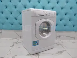 Стиральная машина Hotpoint-Ariston ARMXXL 105 бу