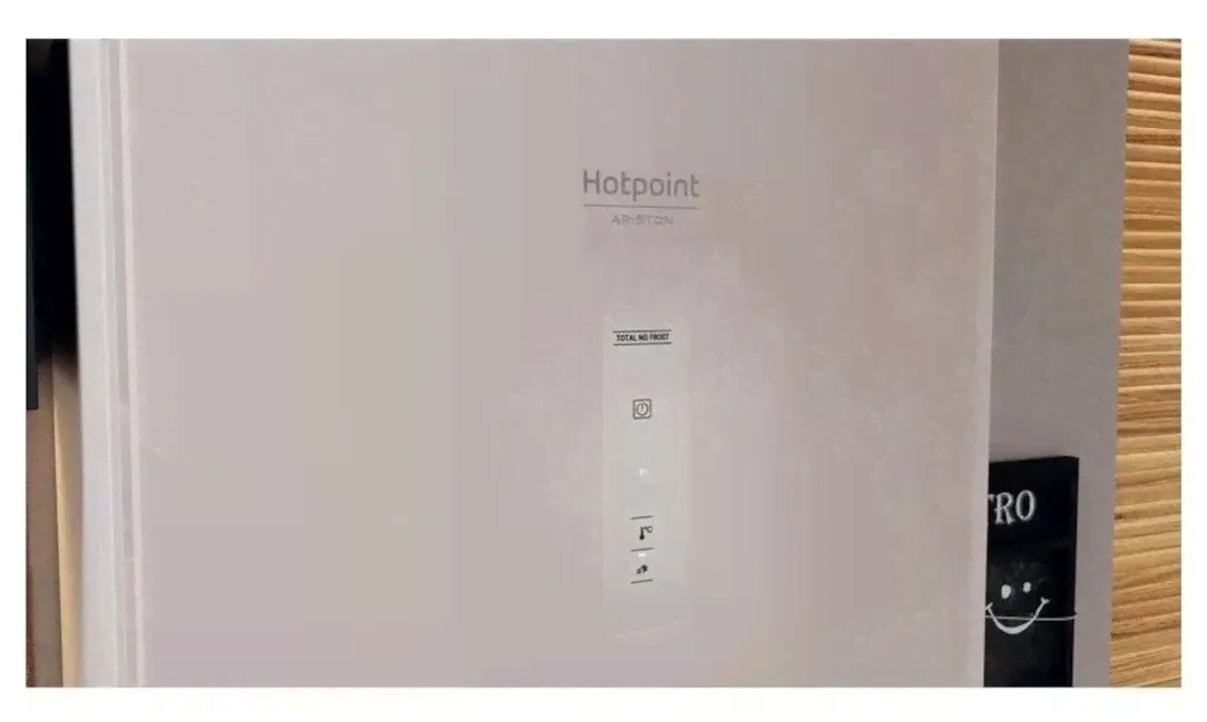 Холодильник Hotpoint-Ariston Ariston HTR 5180 M-4