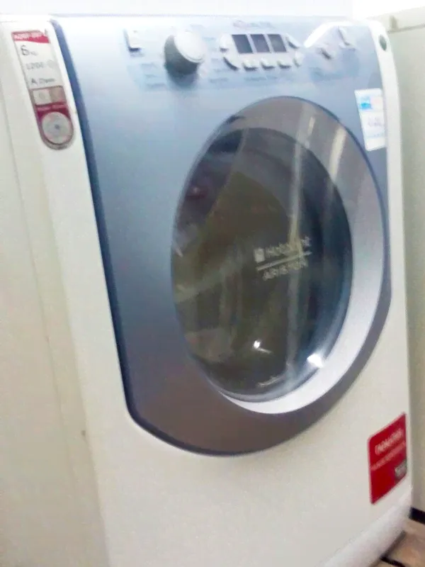 Стиральная машина Aqualtis Hotpoint Ariston