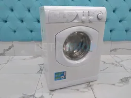 Стиральная машина Ariston AVSL 109 бу