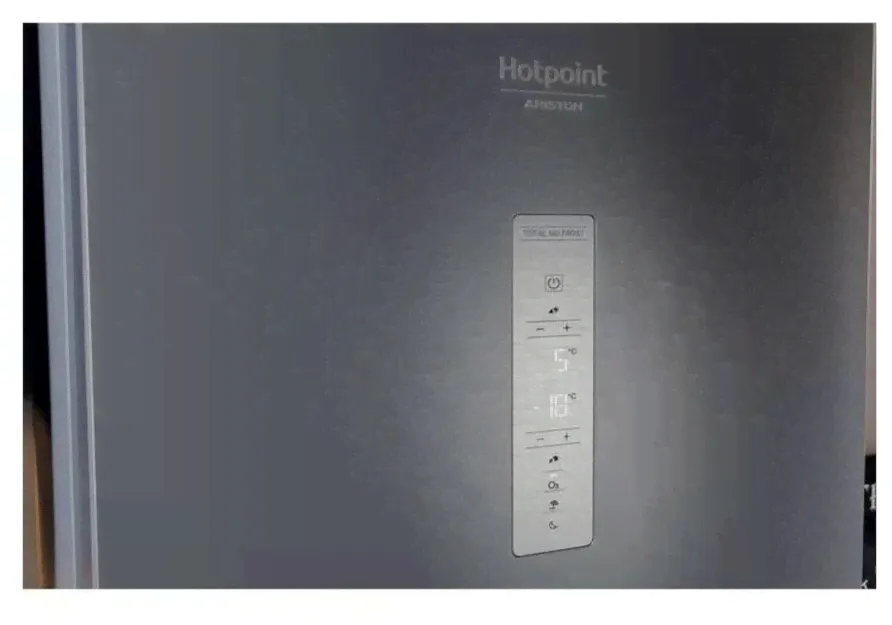 Hotpoint-Ariston Холодильник Hotpoint-Ariston HTS 8202I MX O3 холодильник-1