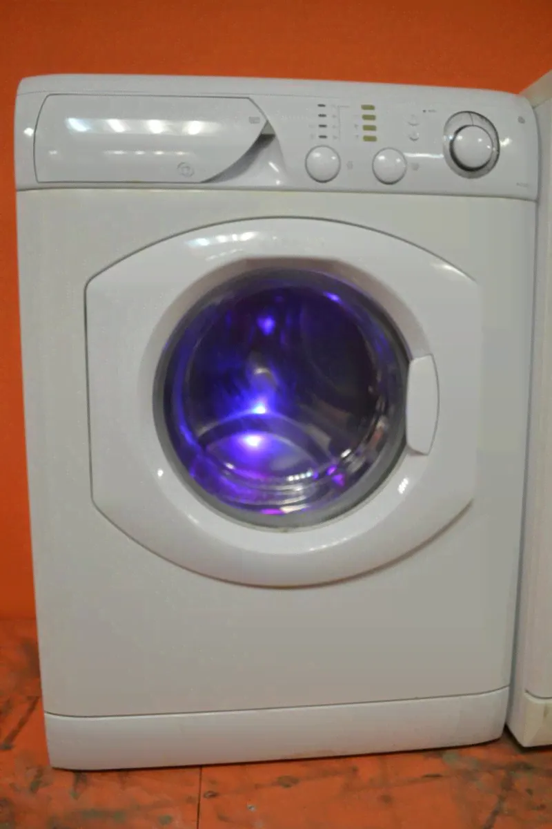 Стиральная машина Ariston AVSL85